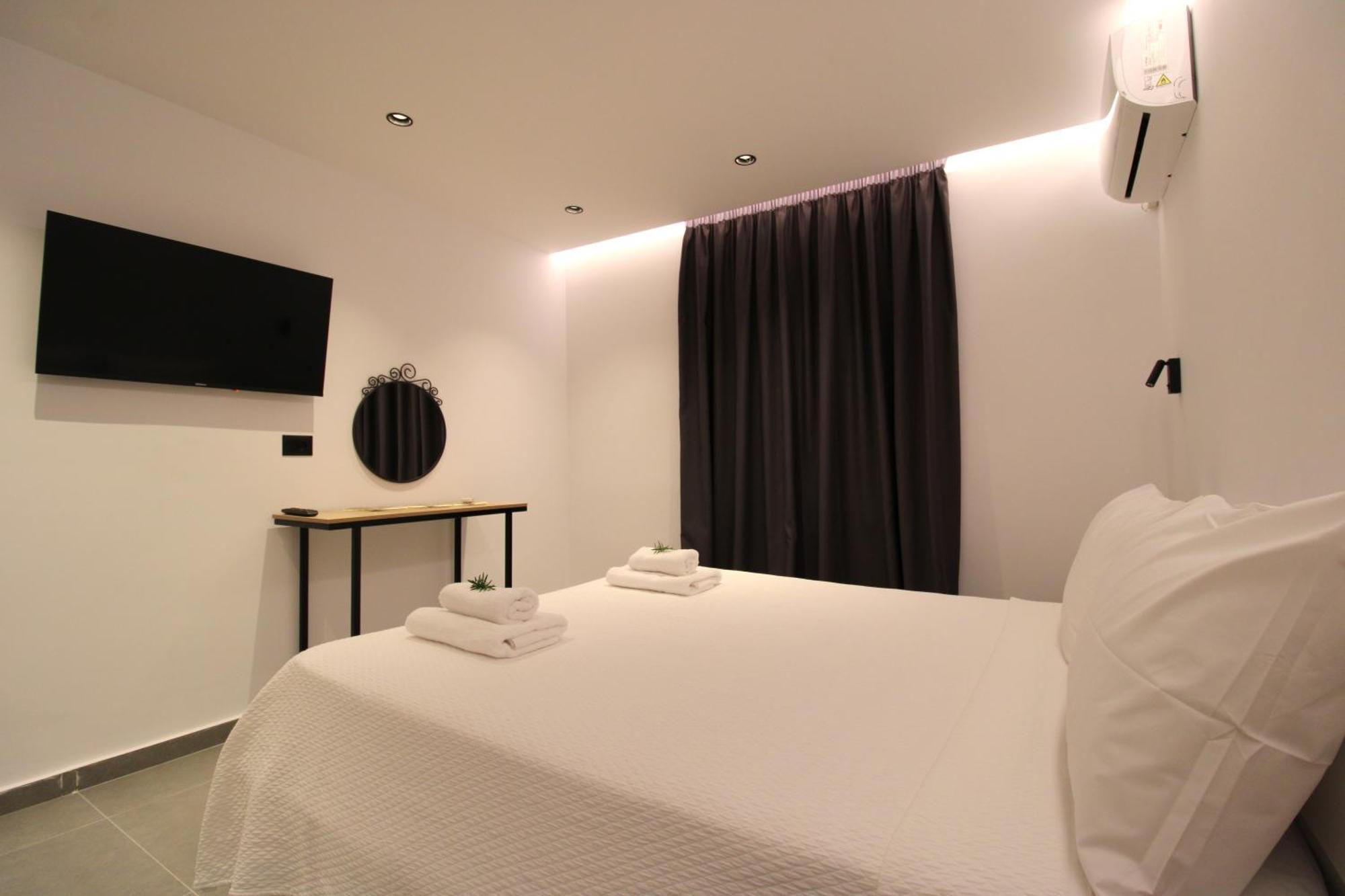 Aparthotel Melina'S Seaside Retreat à Ksamil Extérieur photo