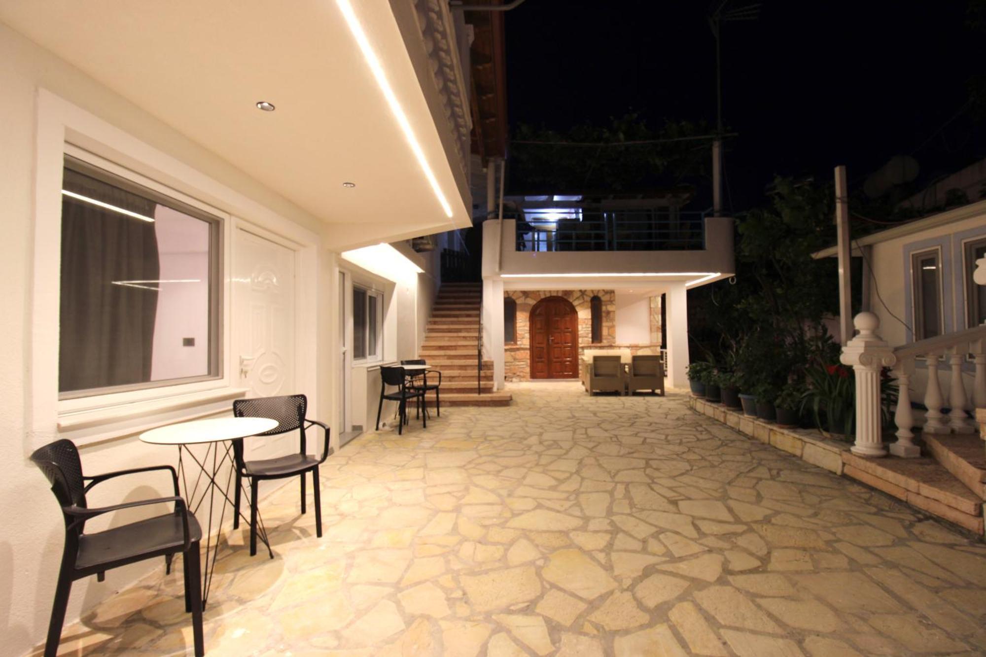 Aparthotel Melina'S Seaside Retreat à Ksamil Extérieur photo