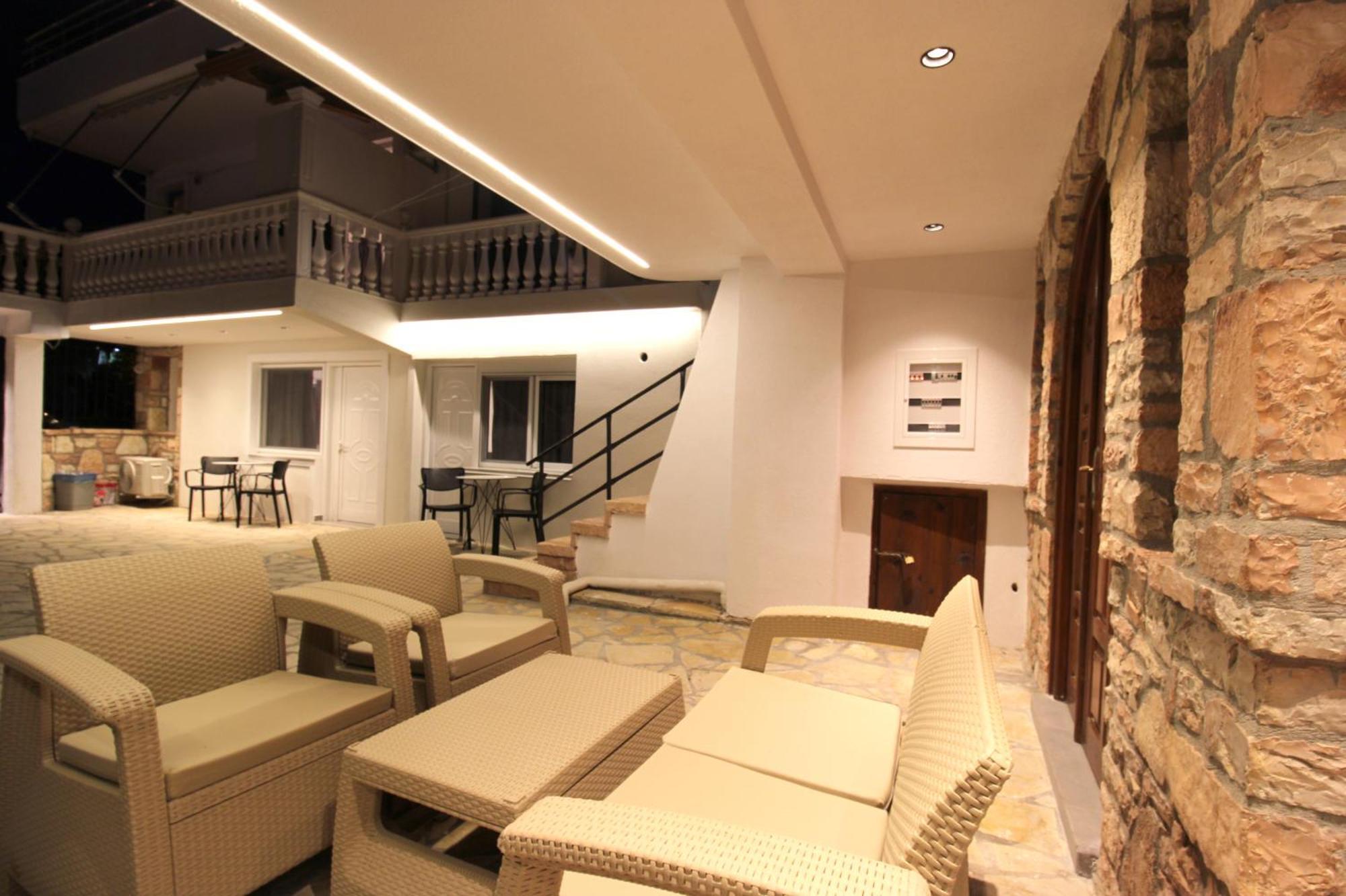 Aparthotel Melina'S Seaside Retreat à Ksamil Extérieur photo