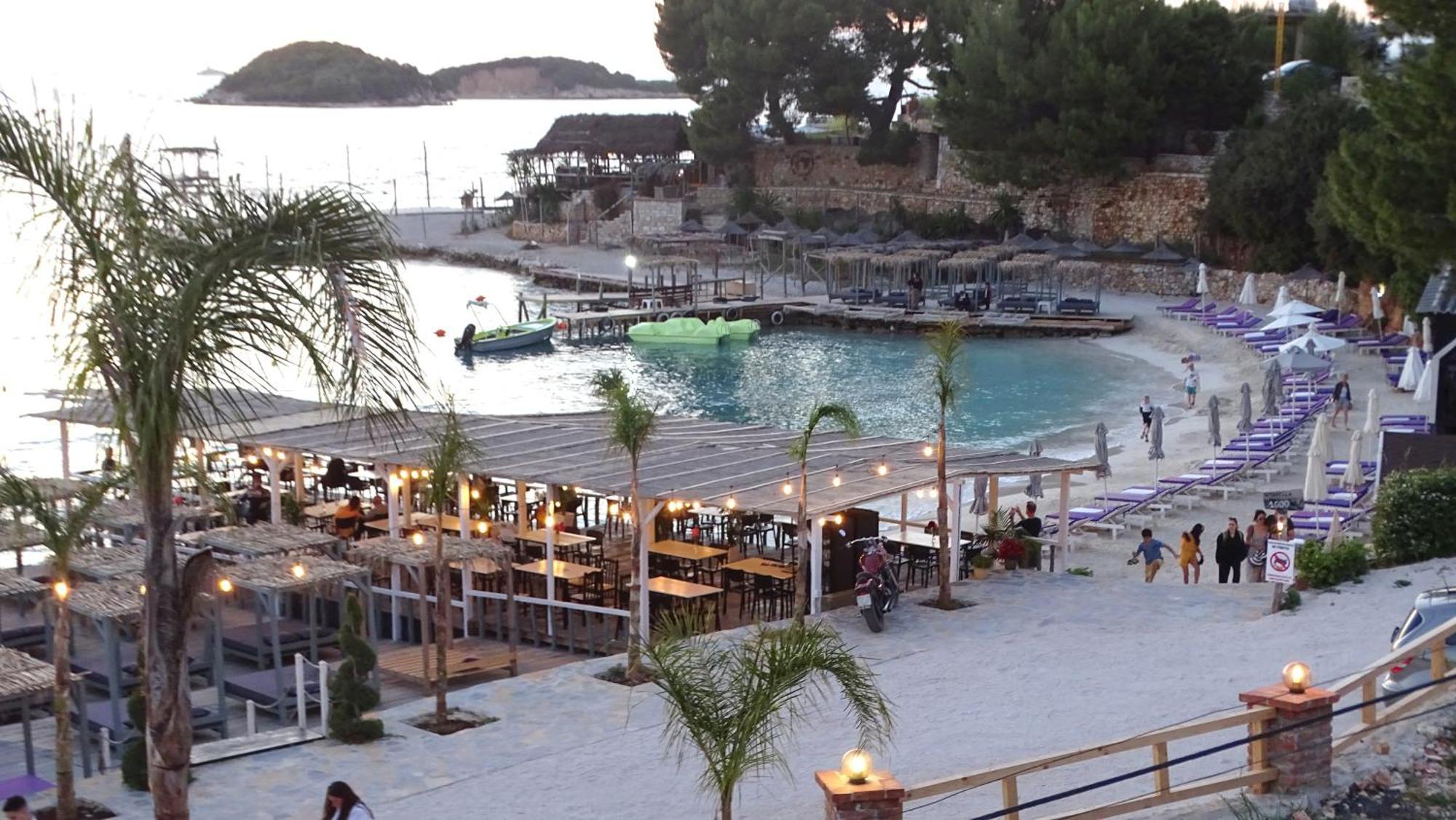 Aparthotel Melina'S Seaside Retreat à Ksamil Extérieur photo