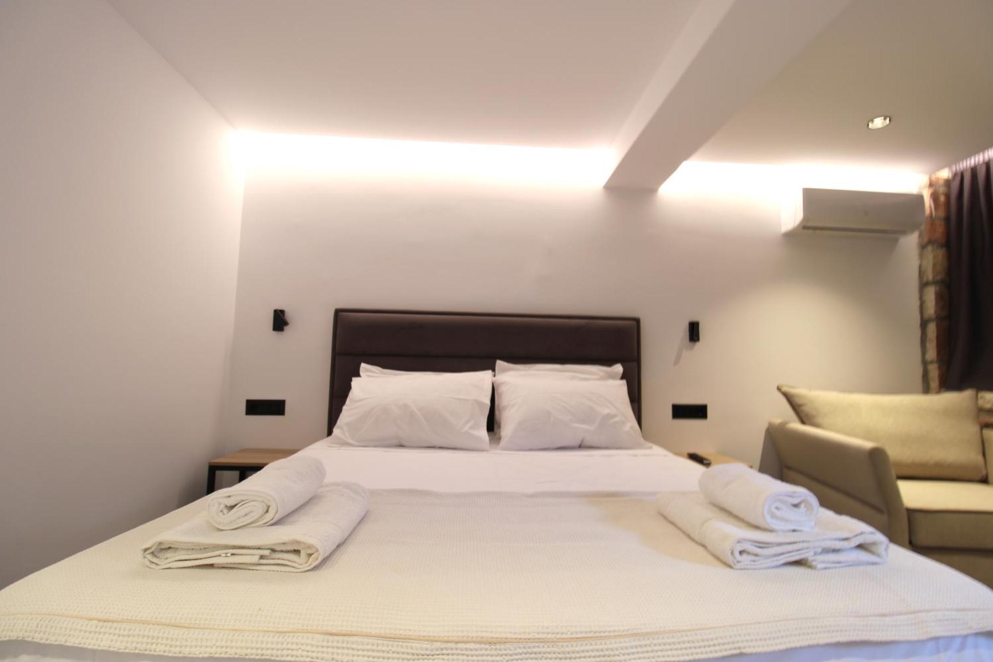 Aparthotel Melina'S Seaside Retreat à Ksamil Extérieur photo