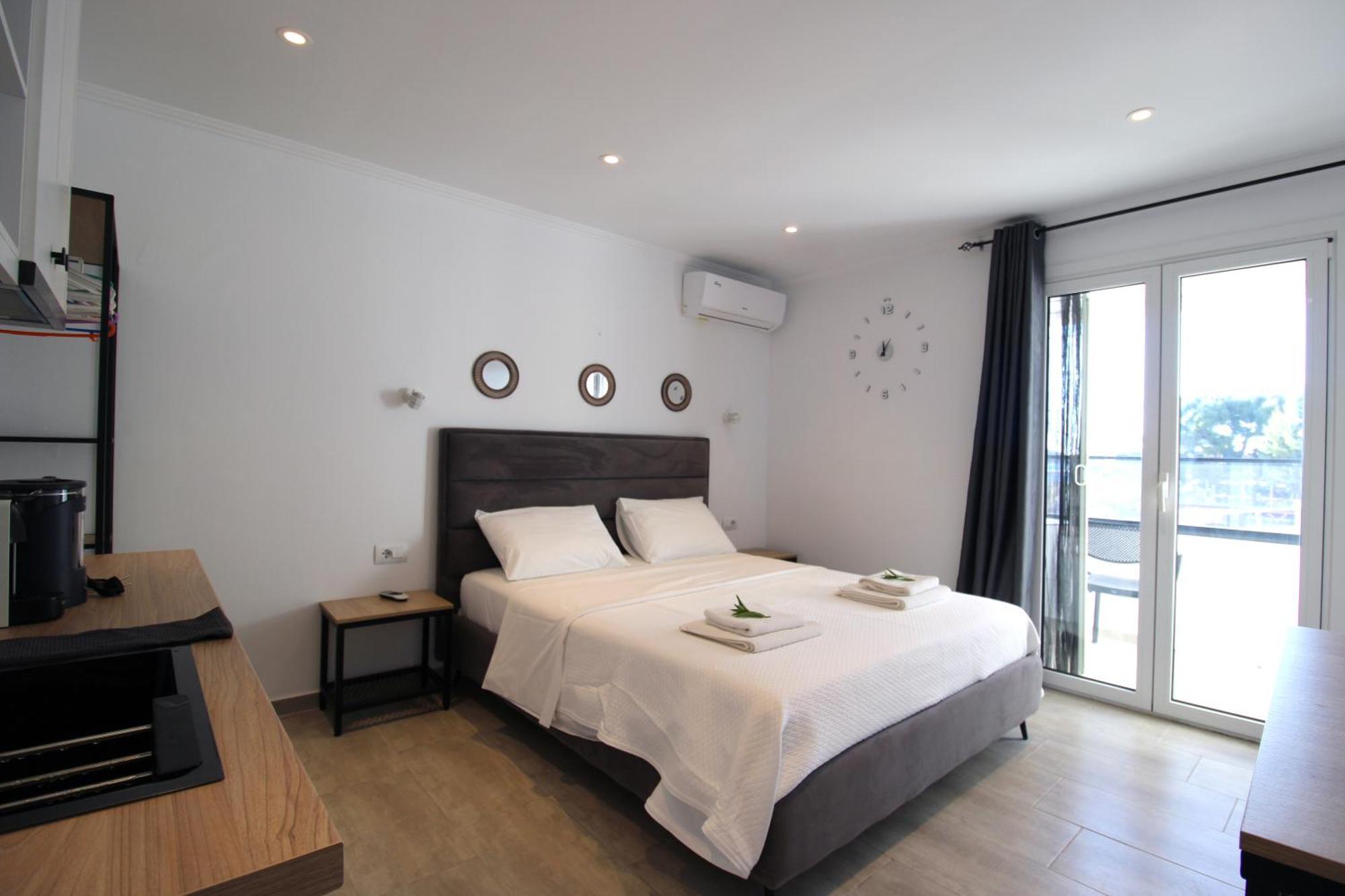 Aparthotel Melina'S Seaside Retreat à Ksamil Extérieur photo